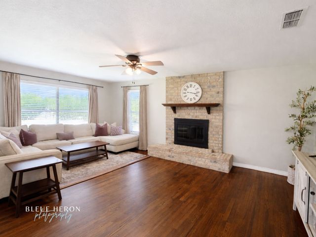 1865 Live Oak Drive, Shreveport, LA 71118