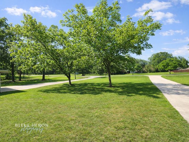 1865 Live Oak Drive, Shreveport, LA 71118