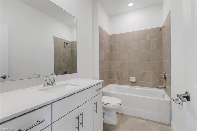 19600 Hinkley DR, Estero, FL 33928