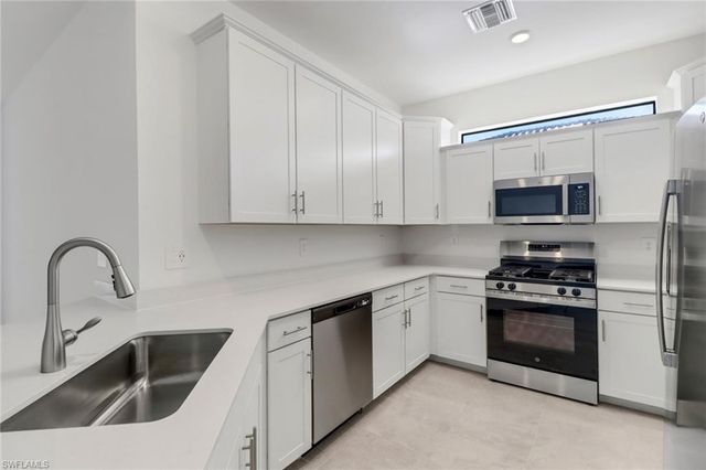 19600 Hinkley DR, Estero, FL 33928