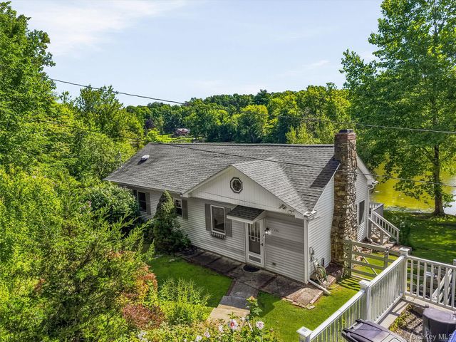 136 Lake Road, Salisbury Mills, NY 12577