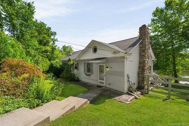 136 Lake Road, Salisbury Mills, NY 12577