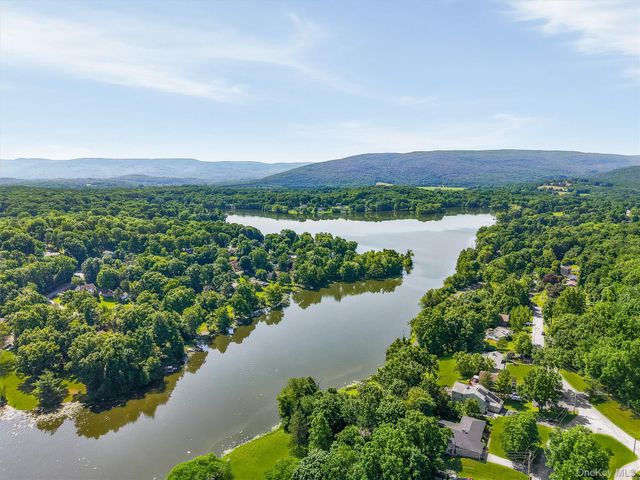 136 Lake Road, Salisbury Mills, NY 12577