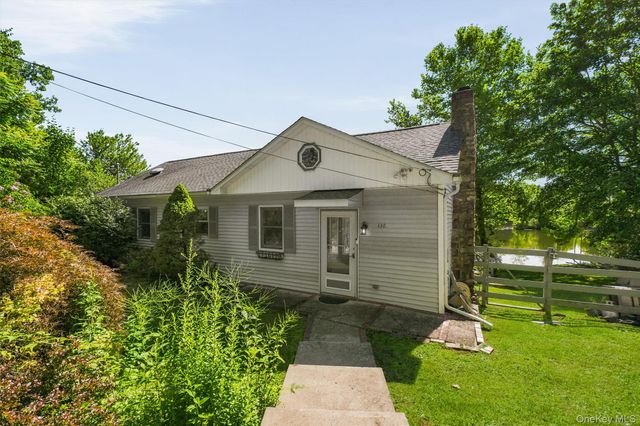 136 Lake Road, Salisbury Mills, NY 12577