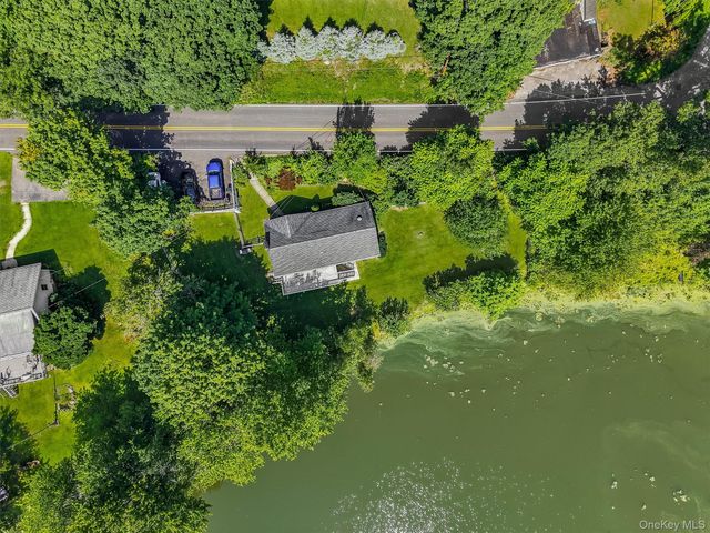 136 Lake Road, Salisbury Mills, NY 12577