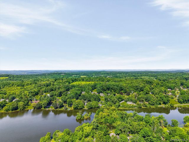 136 Lake Road, Salisbury Mills, NY 12577