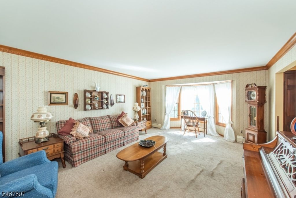 115 Churchill Dr, Clifton City, NJ 07013 — photo 3