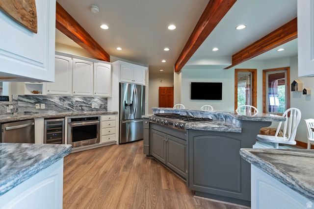 12189 S KODIAK CT, Draper, UT 84020