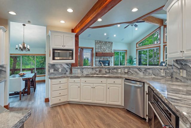 12189 S KODIAK CT, Draper, UT 84020