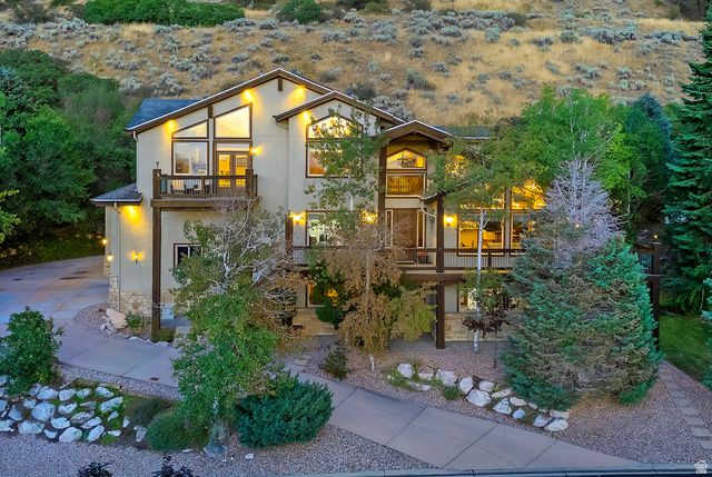 12189 S KODIAK CT, Draper, UT 84020