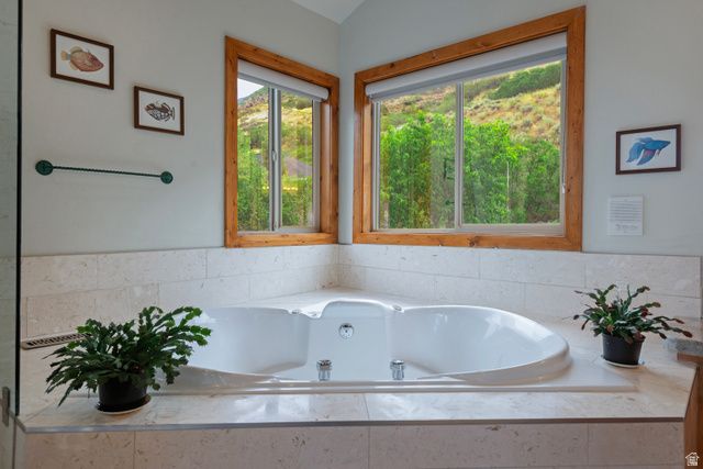 12189 S KODIAK CT, Draper, UT 84020