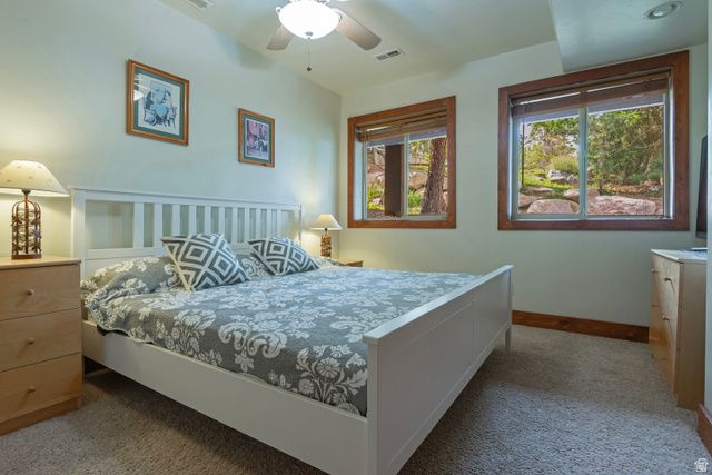 12189 S KODIAK CT, Draper, UT 84020