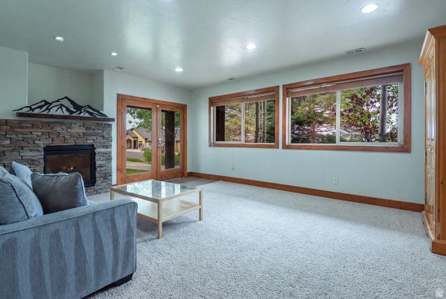 12189 S KODIAK CT, Draper, UT 84020