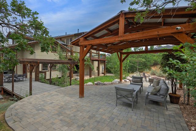 12189 S KODIAK CT, Draper, UT 84020