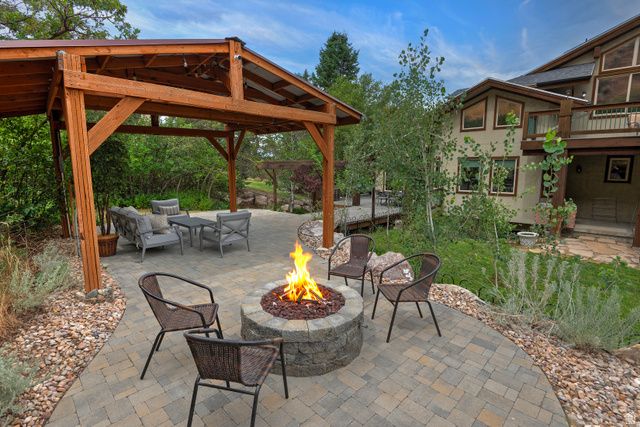 12189 S KODIAK CT, Draper, UT 84020
