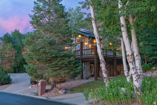 12189 S KODIAK CT, Draper, UT 84020
