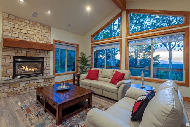 12189 S KODIAK CT, Draper, UT 84020