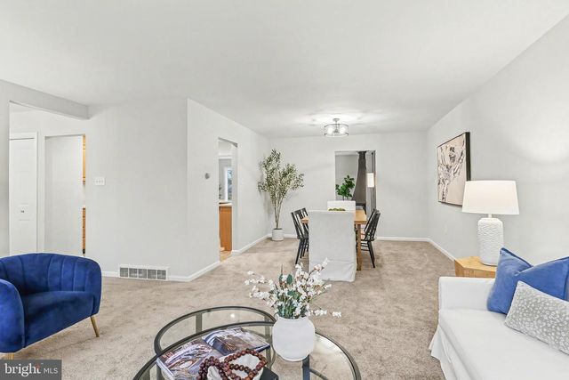 6030 PARKSIDE CT, East Petersburg, PA 17520