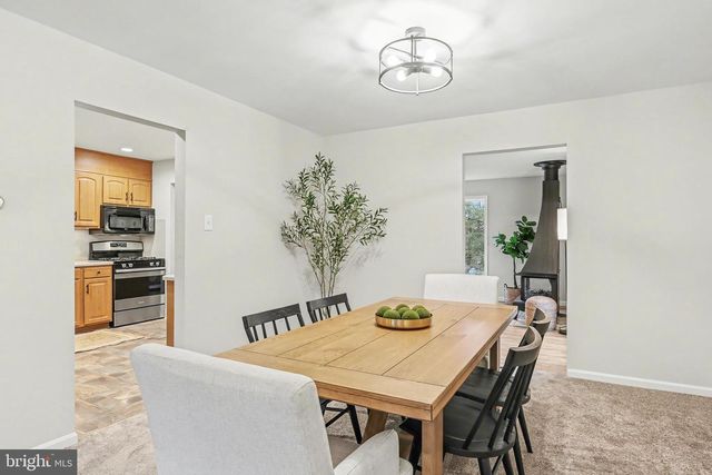 6030 PARKSIDE CT, East Petersburg, PA 17520