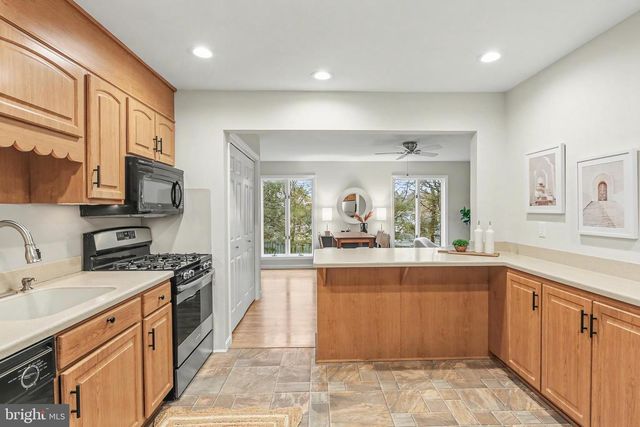 6030 PARKSIDE CT, East Petersburg, PA 17520