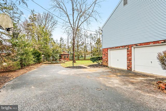 6030 PARKSIDE CT, East Petersburg, PA 17520