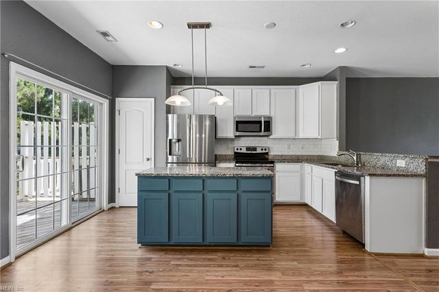 404 Prosperity CT, Williamsburg, VA 23188
