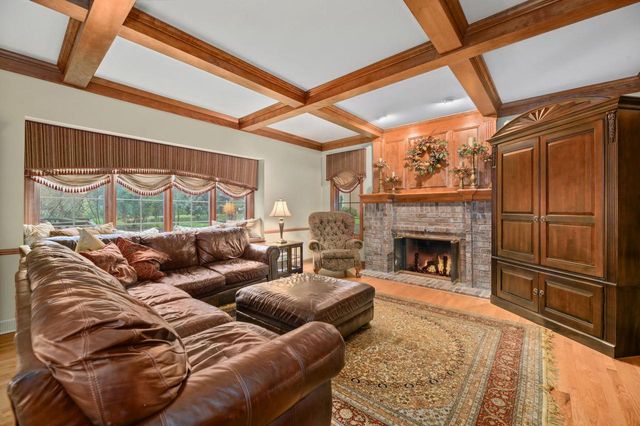 2820 Norman DRIVE, Brookfield, WI 53045