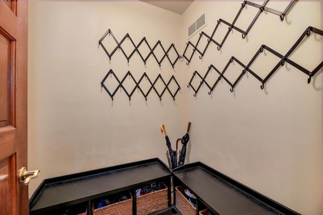 2820 Norman DRIVE, Brookfield, WI 53045