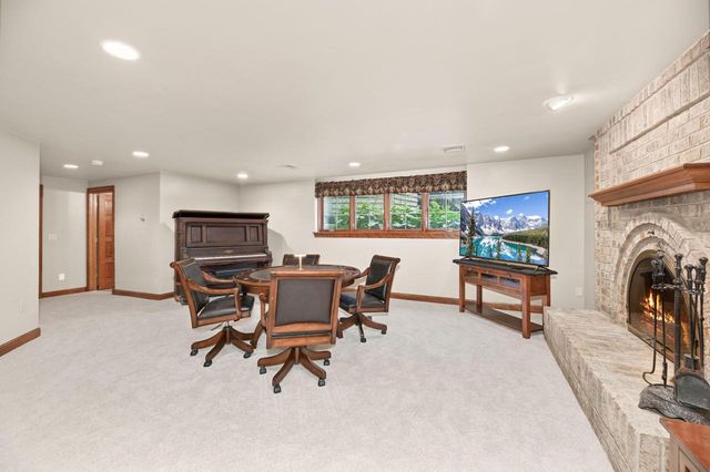 2820 Norman DRIVE, Brookfield, WI 53045