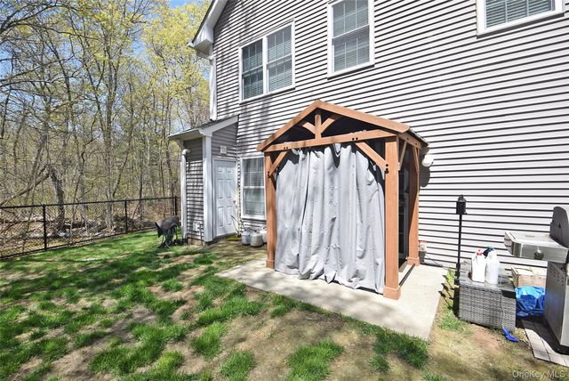 209 Okeefe Court, Oakdale, NY 11769