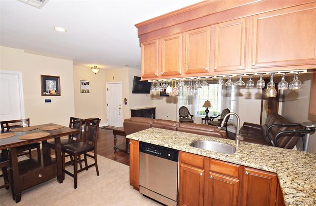 209 Okeefe Court, Oakdale, NY 11769