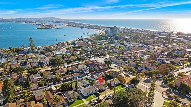 1021 Reed, San Diego, CA 92109