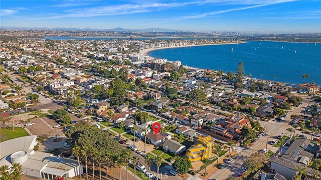 1021 Reed, San Diego, CA 92109