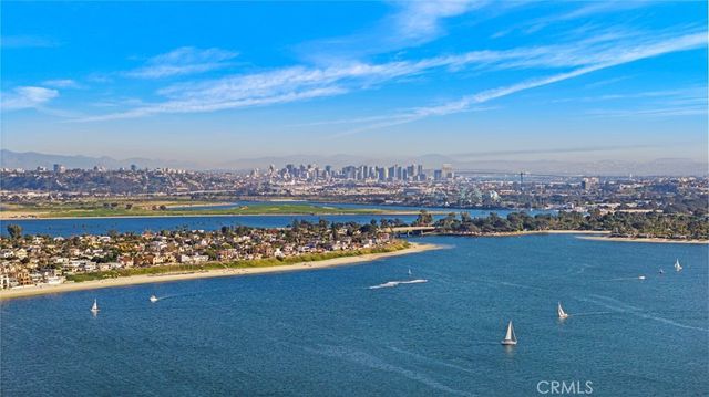 1021 Reed, San Diego, CA 92109