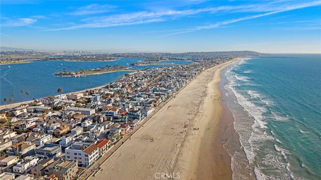 1021 Reed, San Diego, CA 92109