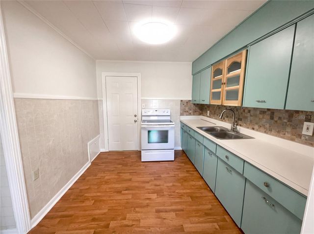 4607 E YUKON STREET, Tampa, FL 33617