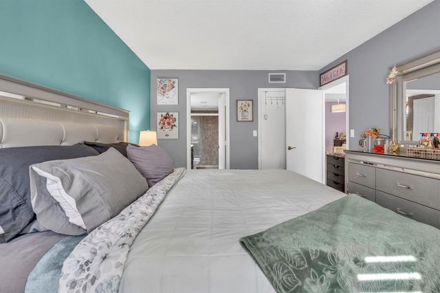 4166 Inverrary Drive 304, Lauderhill, FL 33319