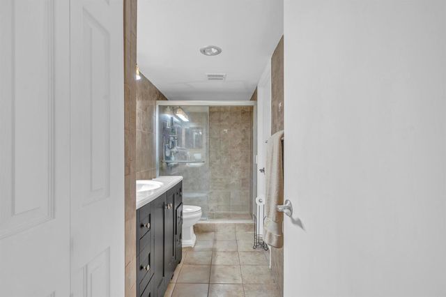 4166 Inverrary Drive 304, Lauderhill, FL 33319