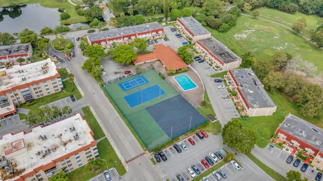 4166 Inverrary Drive 304, Lauderhill, FL 33319