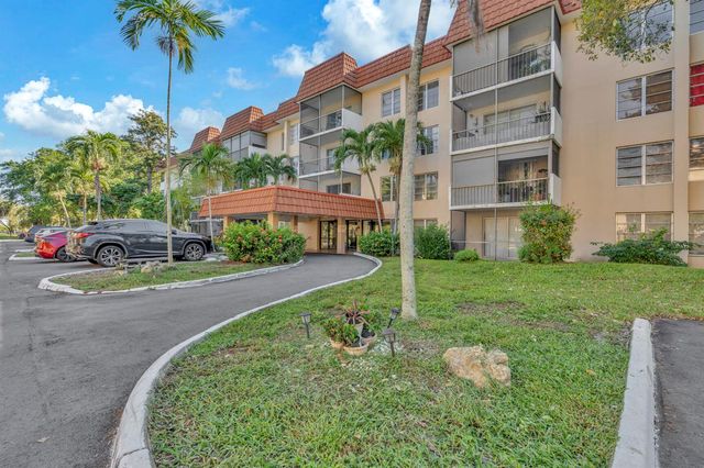 4166 Inverrary Drive 304, Lauderhill, FL 33319