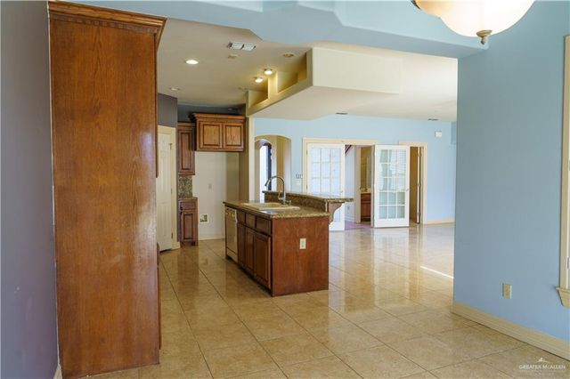 2702 Live Oak Street, Mission, TX 78574