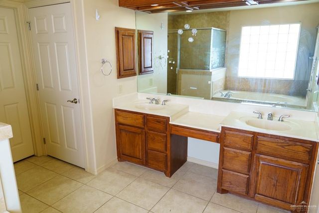 2702 Live Oak Street, Mission, TX 78574