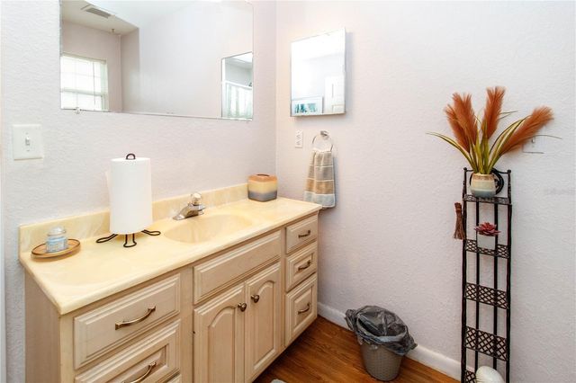 525 4TH AVENUE SW, Largo, FL 33770