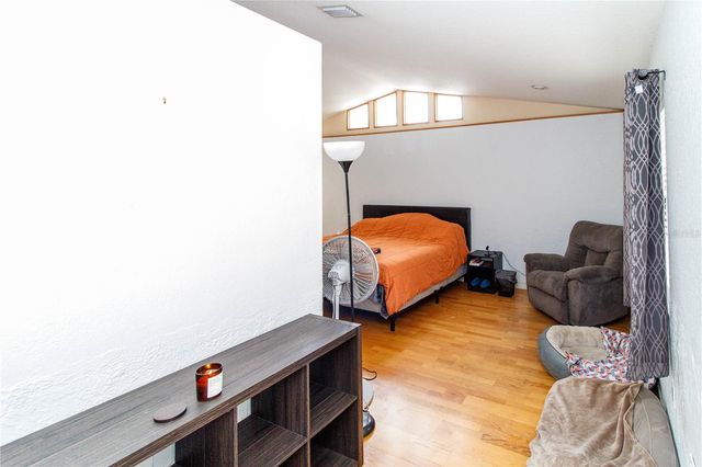 525 4TH AVENUE SW, Largo, FL 33770