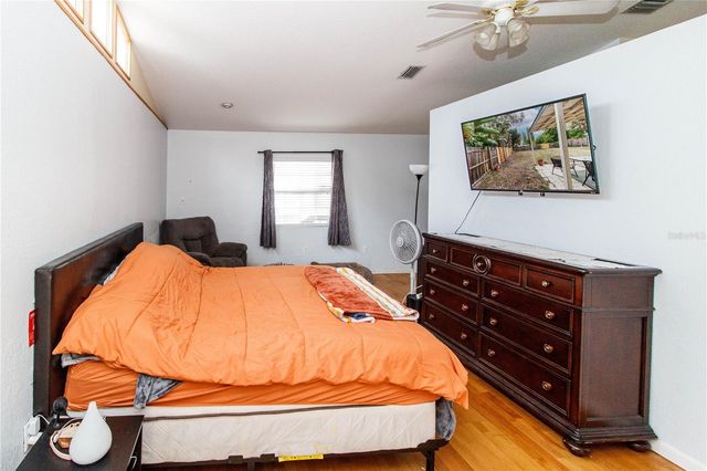 525 4TH AVENUE SW, Largo, FL 33770