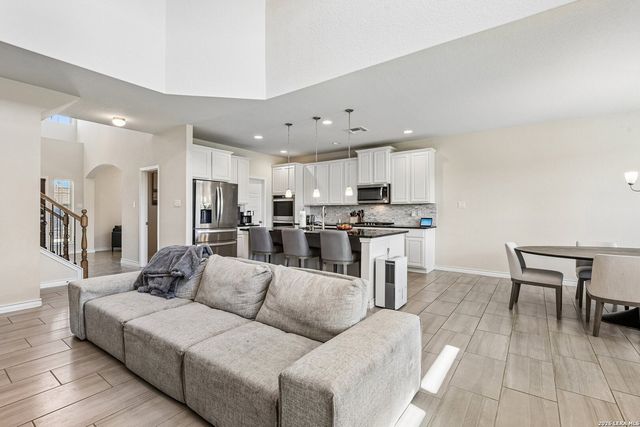 29734 WACKFORD RDG, Fair Oaks Ranch, TX 78015