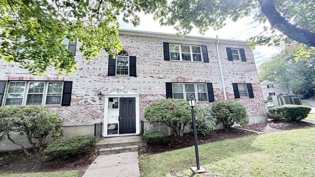6 Lake Shore Ter 1, Boston, MA 02135