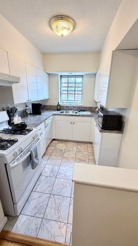 6 Lake Shore Ter 1, Boston, MA 02135
