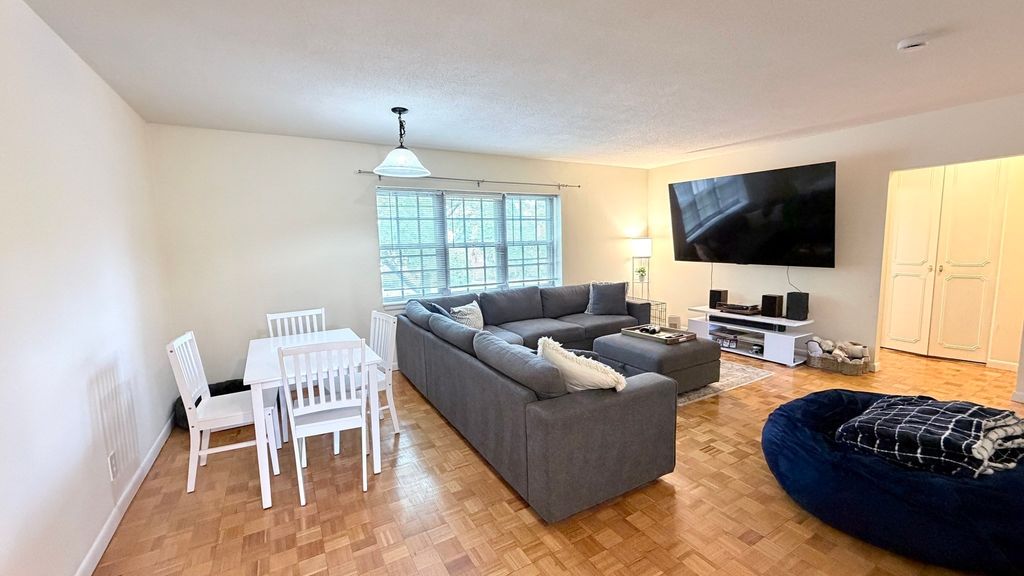 6 Lake Shore Ter 1, Boston, MA 02135