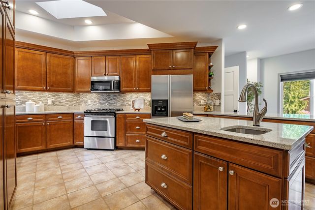 8975 Snowy Owl Lane, Blaine, WA 98230